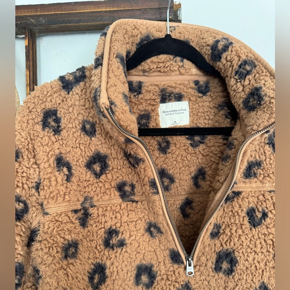 Abercrombie & Fitch Soft AF 1/4 Zip Cheetah Faux Fur Pullover Coat XL - Picture 2 of 7